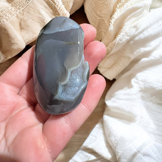 Volcano agate palmstone