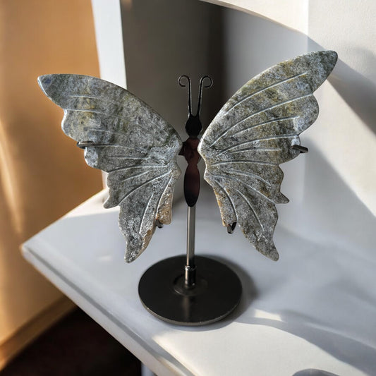Moss agate butterfly 12x12cm