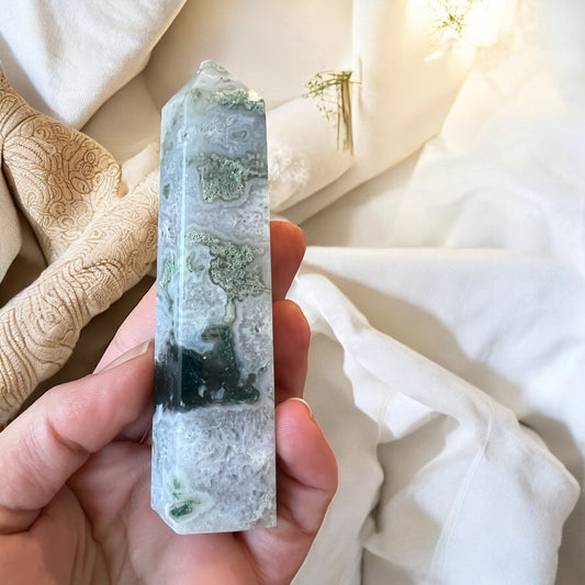 Moss agate tower 12-13cm