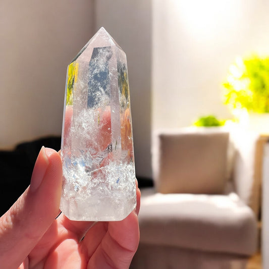 Clear quartz tower 8.5cm