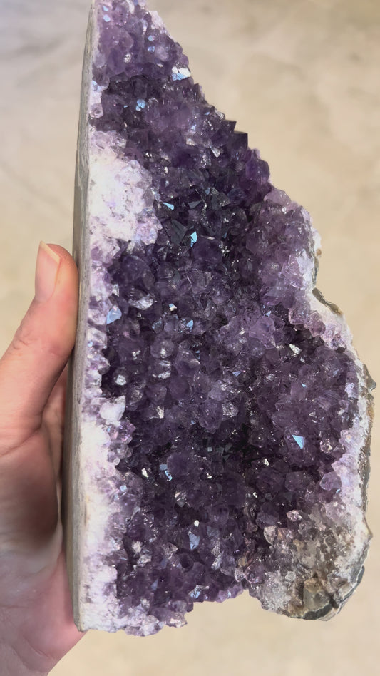 Madagascar amethyst cutbase